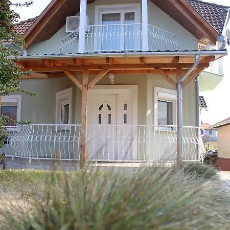 Prémecz Vila