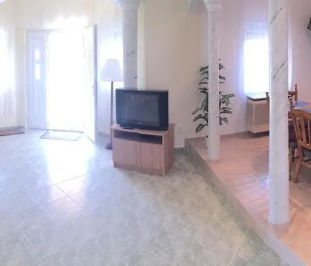 Vila Prémecz *
